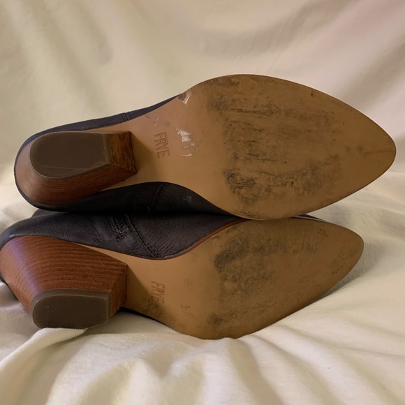 Frye 'Reina' western ankle boots in blue nubuck leather - Picture 5 of 10